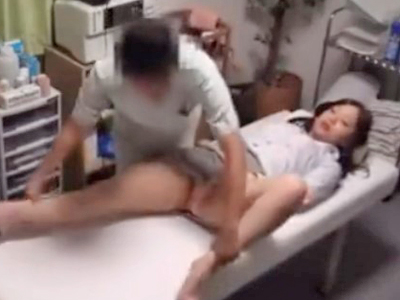 美人OLに中出しレ●プマッサ→手マンのコンボで潮吹きさせる凄腕整体師