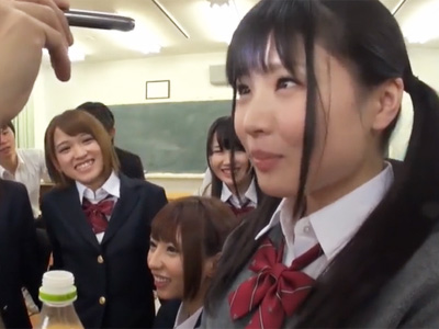 チンコ好きになる催眠をかけた女子校生達にフェラ奉仕させドピュドピュ口内射精